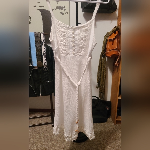 Pretty Cotton Summer Dress - Picture 3 of 9